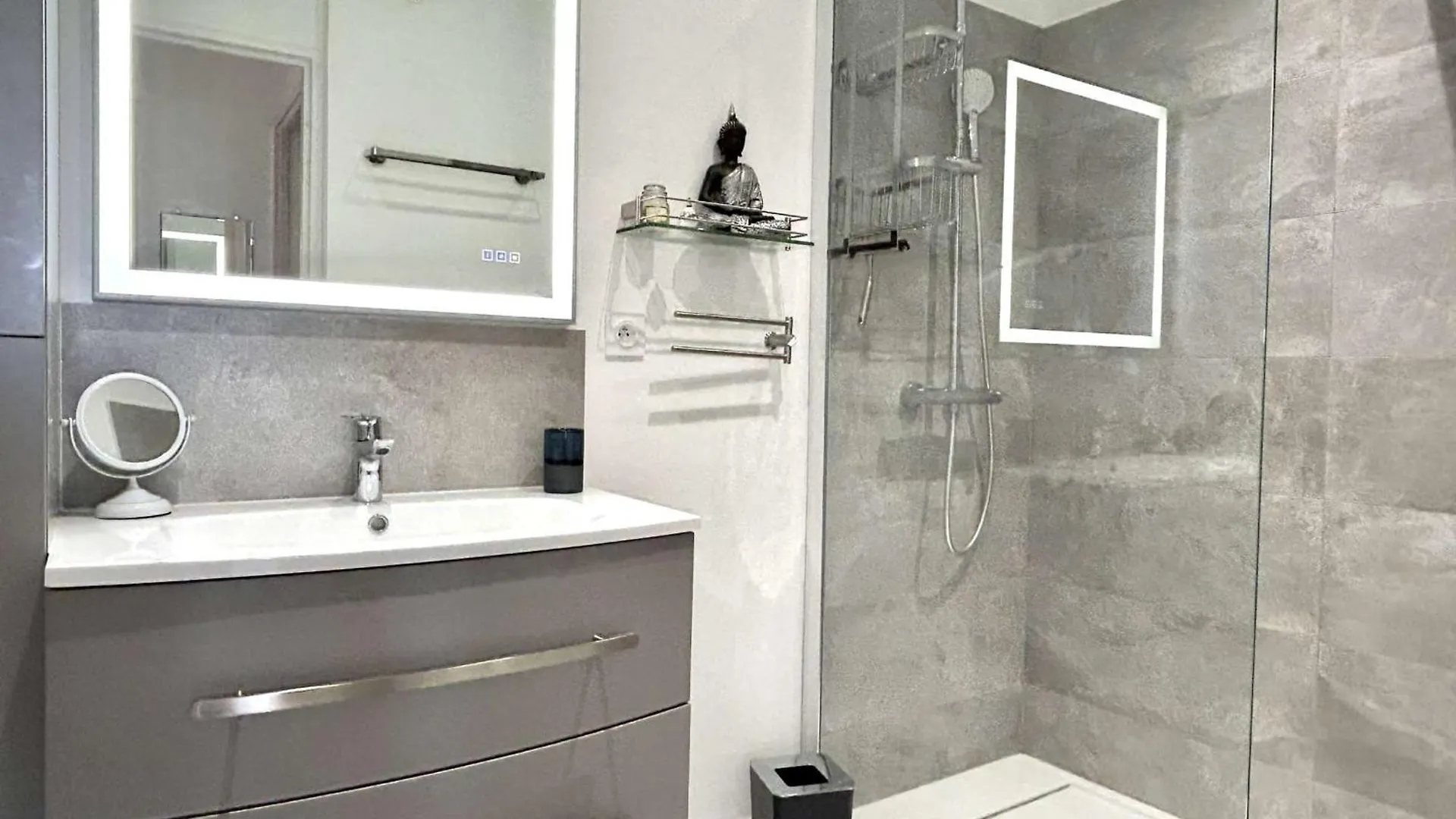 Appartement 3 Pieces A Frejus Avec Piscine Partagee, Pres Du Centre - Fr-1-226A-205 Apartment